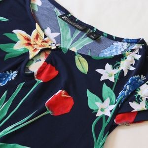 Navy Floral Top/Shell
